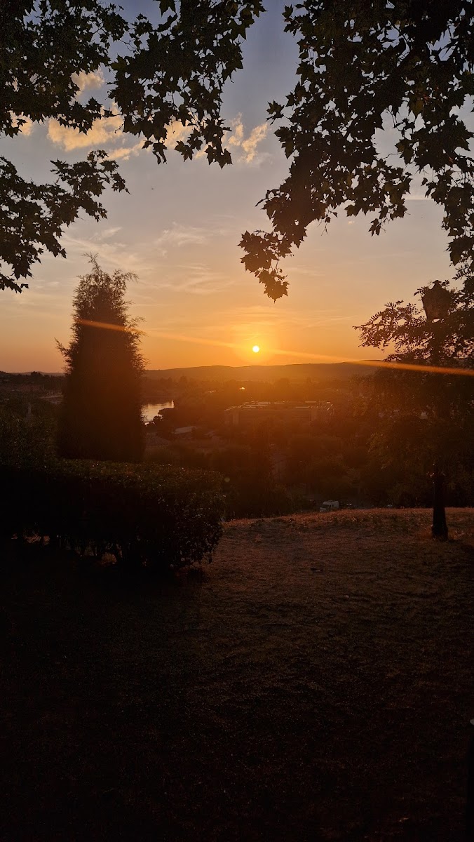 Atardecer de verano con vistas desde la terraza de Recaredo
